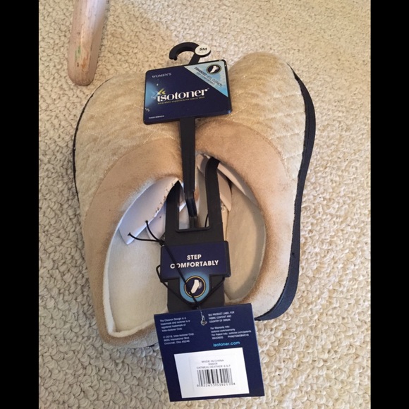Isotoner slippers NWT oatmeal heather size small